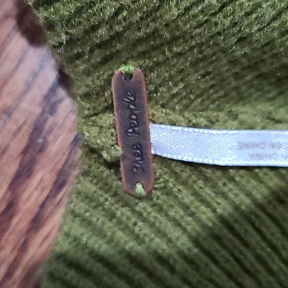 Free People Green sweater - Picture 6 of 8